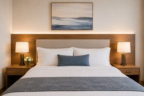 Classic Room - The Brighton Suites (Toronto)