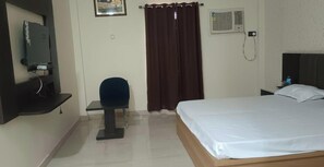 Deluxe Room - Hotel Kalika Stay-Inn (Vikramjot)