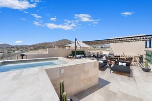 Outdoor dining - Luxury penthouse with stunning ocean and Arch views. Features a rooftop deck with private jetted plunge pool, grill, ping pong table, and Starlink WiFi. Near beaches, top restaurants, shopping, and Cabo nightlife for the perfect getaway. (Cabo San Lucas)