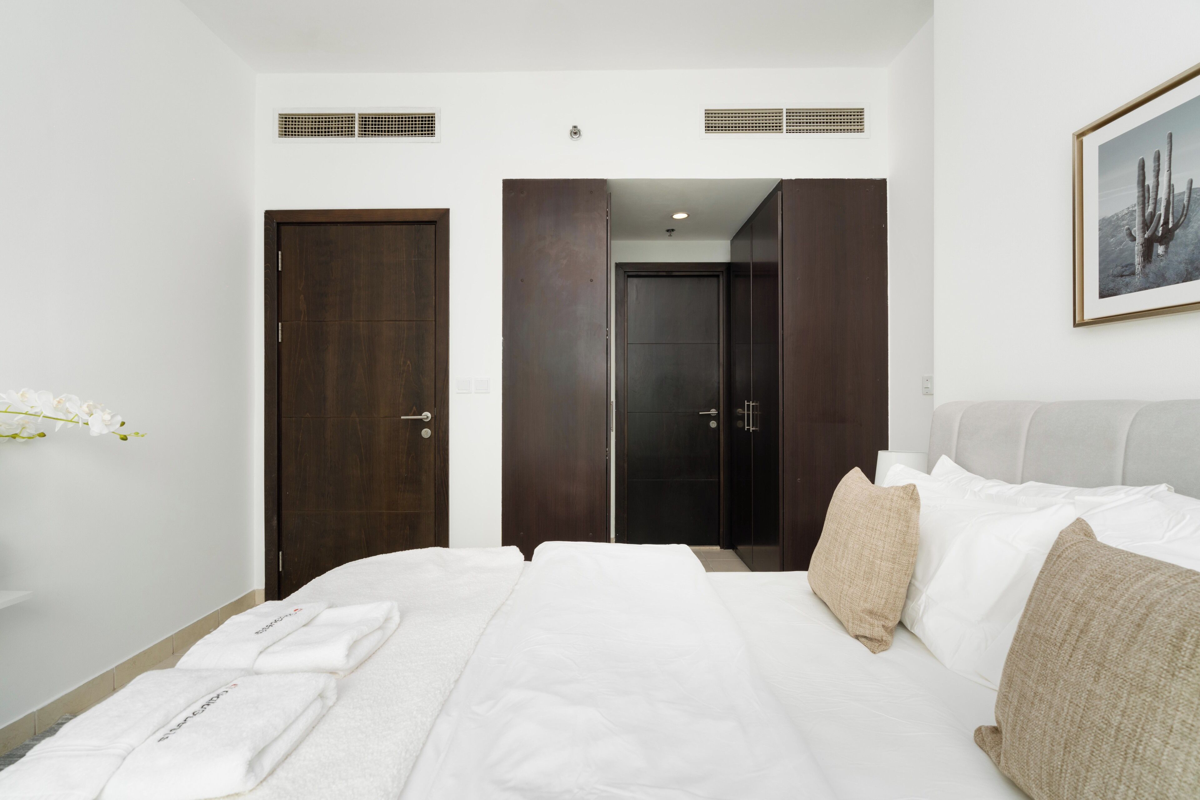 Căn hộ phong cách cổ điển, 1 phòng ngủ, có thể sử dụng hồ bơi, quang cảnh vịnh | Bộ trải giường bằng vải cotton Ai Cập, bộ đồ giường cao cấp 