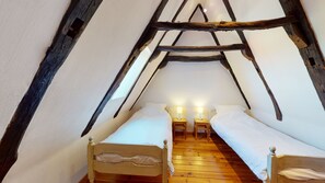 5 Schlafzimmer, Bügeleisen/Bügelbrett, Reisekinderbett, kostenloses WLAN
