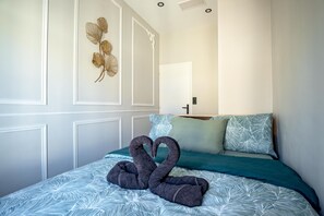 3 bedrooms, iron/ironing board, WiFi, bed sheets - Montpellier historic center (Montpellier)