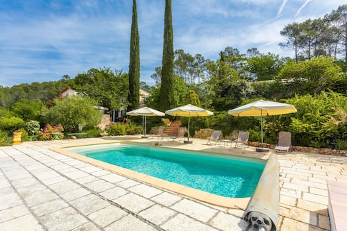 Maison de vacances « Le Mas » avec piscine partagée, Wi-Fi et climatisation