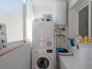 Interior - Spacious attic apartment, Sierra Nevada view (Granada)