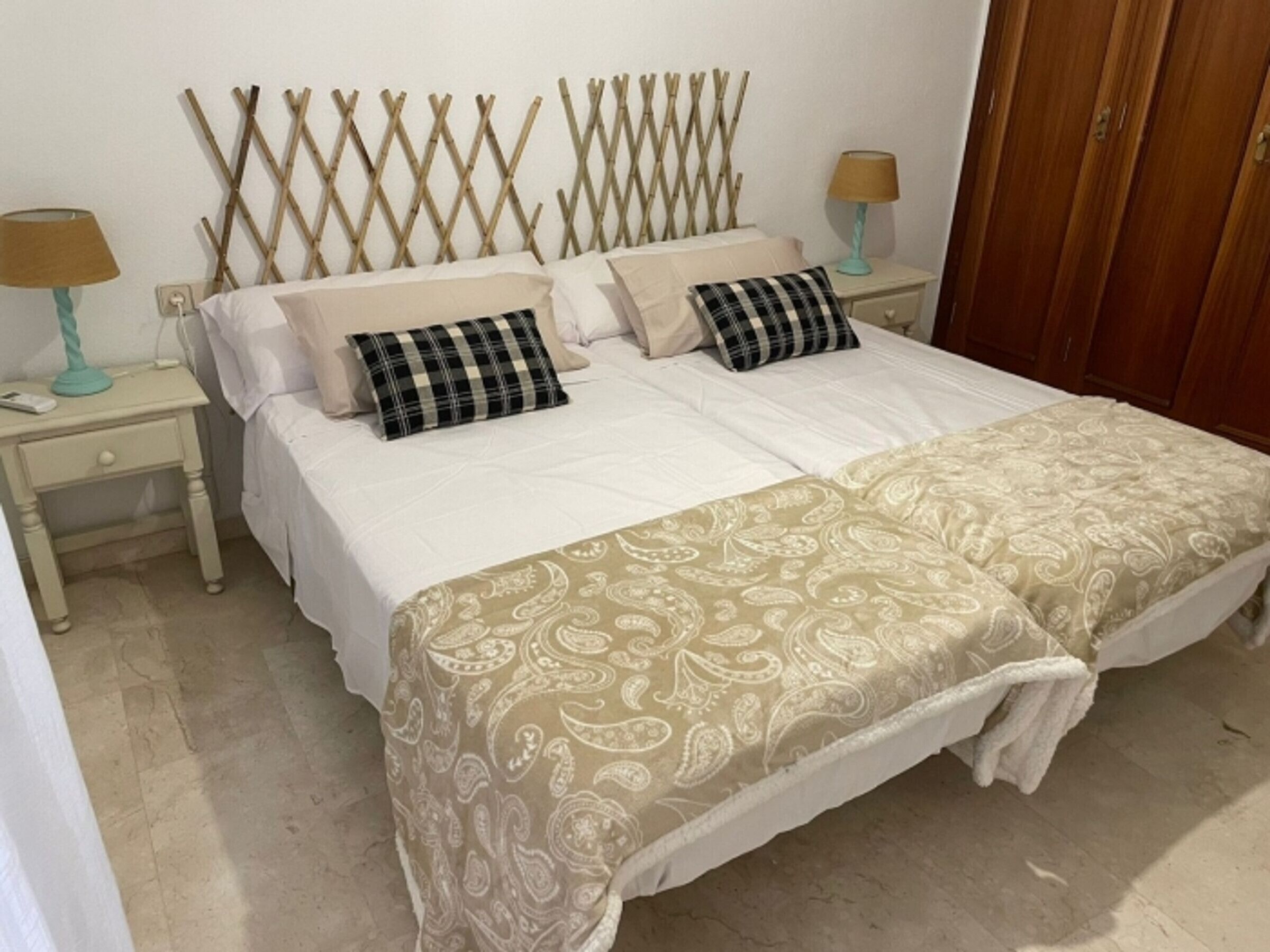 3 chambres, Wi-Fi gratuit, draps fournis