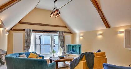Finest Retreats | Josua, Maldon