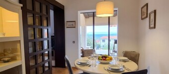 Holiday Home Sparks - Sea View by Villas Guide