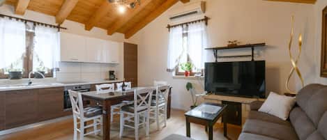 Fernseher, Kamin