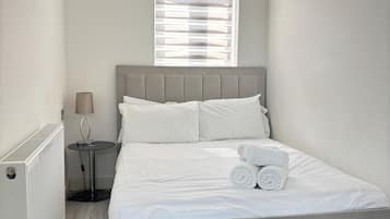7 bedrooms, iron/ironing board, WiFi (free), bed sheets