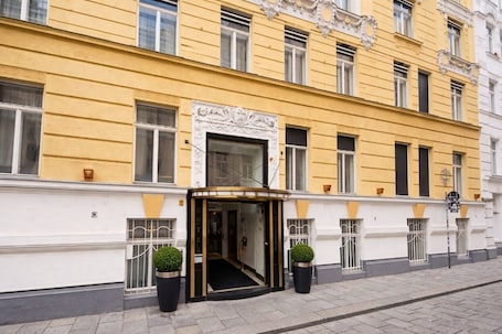 Carlton Boutique Hotel Vienna - NEW OPENING