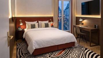 Double Room | In-room safe, desk, laptop workspace, blackout curtains