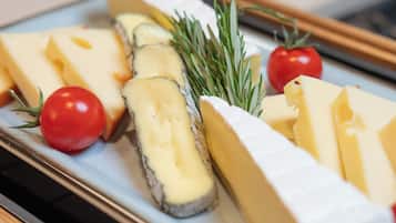 Daily buffet breakfast for a fee