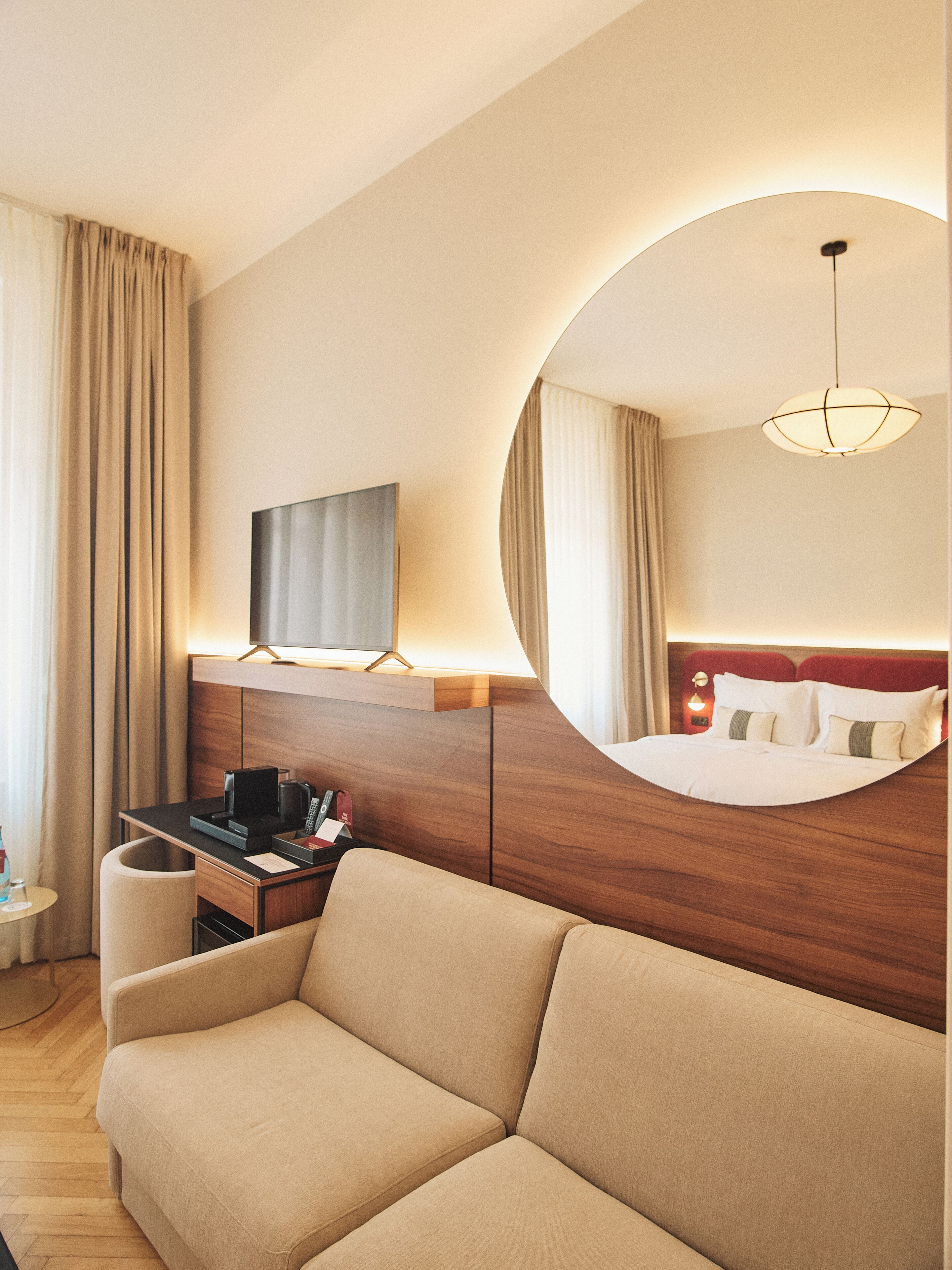 Deluxe Double Room | Minibar, in-room safe, desk, laptop workspace