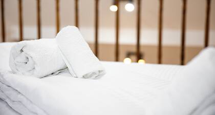 Apartment Sleeps 4 With Pets Welcome