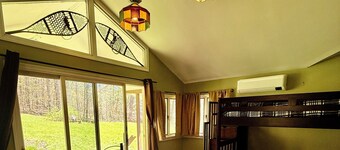 Private 30-Acre Chalet - Hot tub,
Sauna, Trails