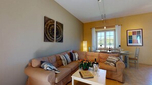 Fernseher, Tischtennisplatte