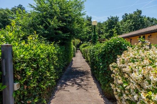 Villa 'Il Giardino' with Private Terrace, Wi-Fi and Air Conditioning