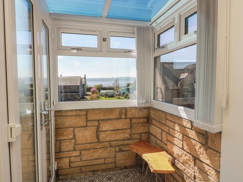 Crown Cottage