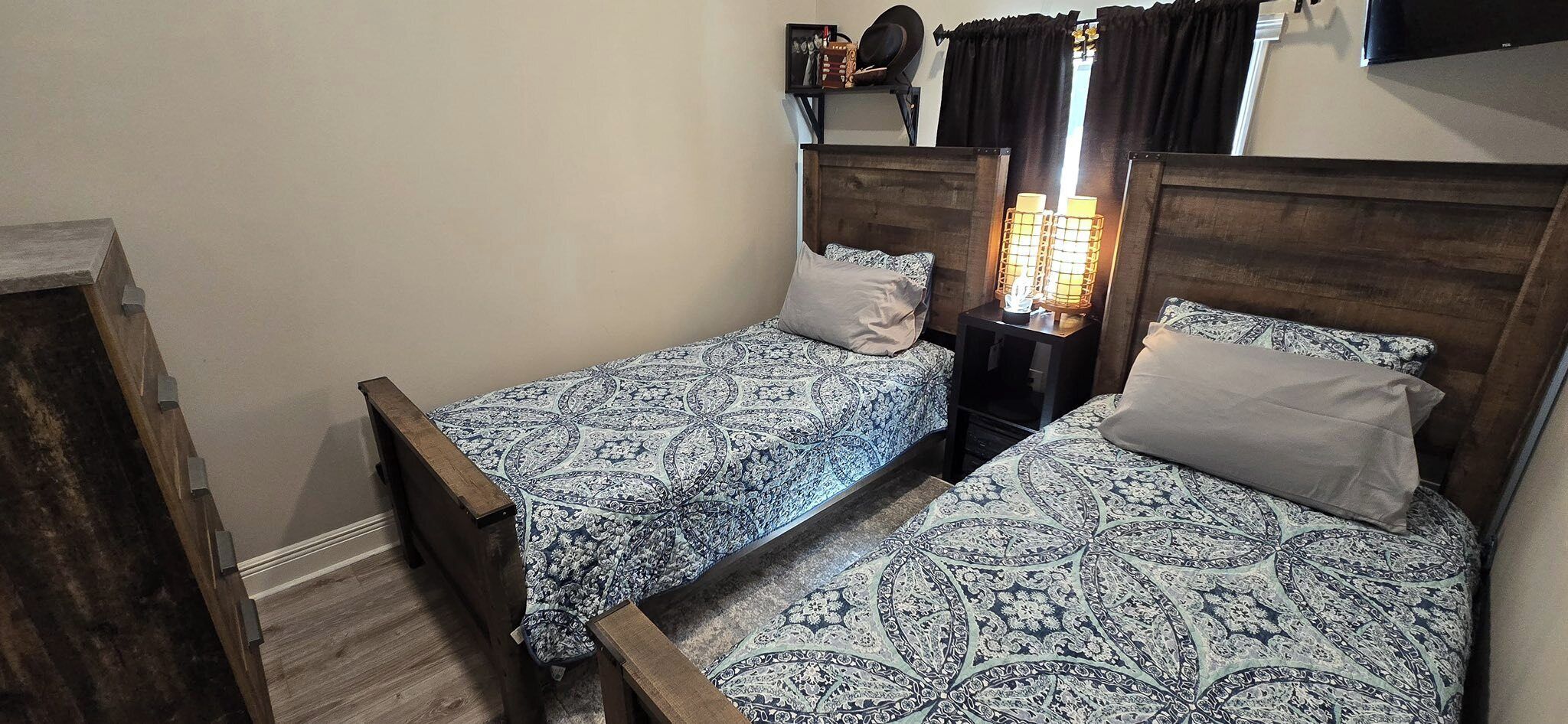 2 chambres, accès au Wi-Fi (inclus), literie fournie
