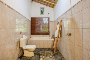 Chambre, 1 chambre, fumeur, bain Ă remous | Salle de bain