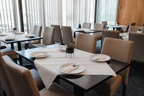 Daily buffet breakfast for a fee - Hotel Hegau (Engen)