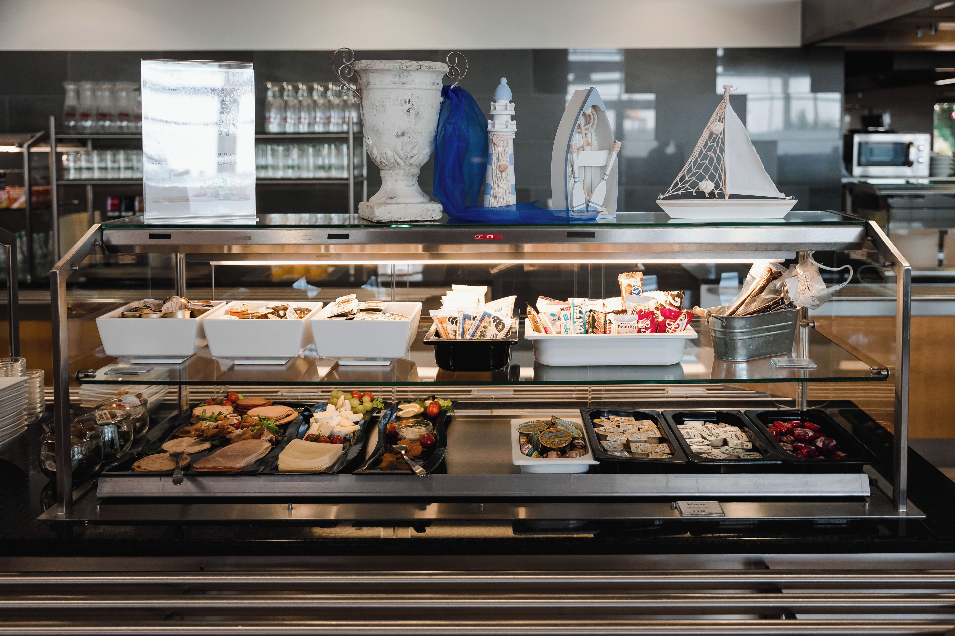 Tägliches Frühstücksbuffet gegen Gebühr