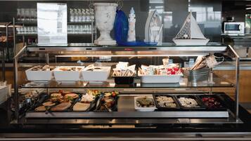 Tägliches Frühstücksbuffet gegen Gebühr