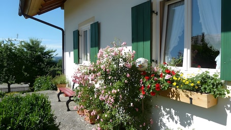Terrasse/Patio. Appartement Hörnle avec terrasse privée, jardin et Wi-Fi