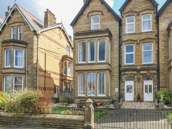 Apartment 2 - Lytham St Annes