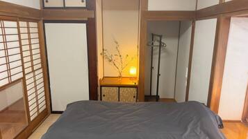 5 bedrooms
