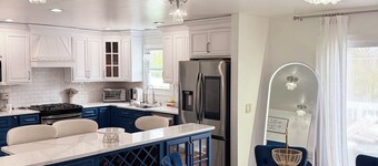 TH Luxe Home, Sleeps 9, Your vacation home. 50 mint from NYC, attractions & more