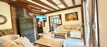 Majestic Forest - peaceful retreat - 15 people