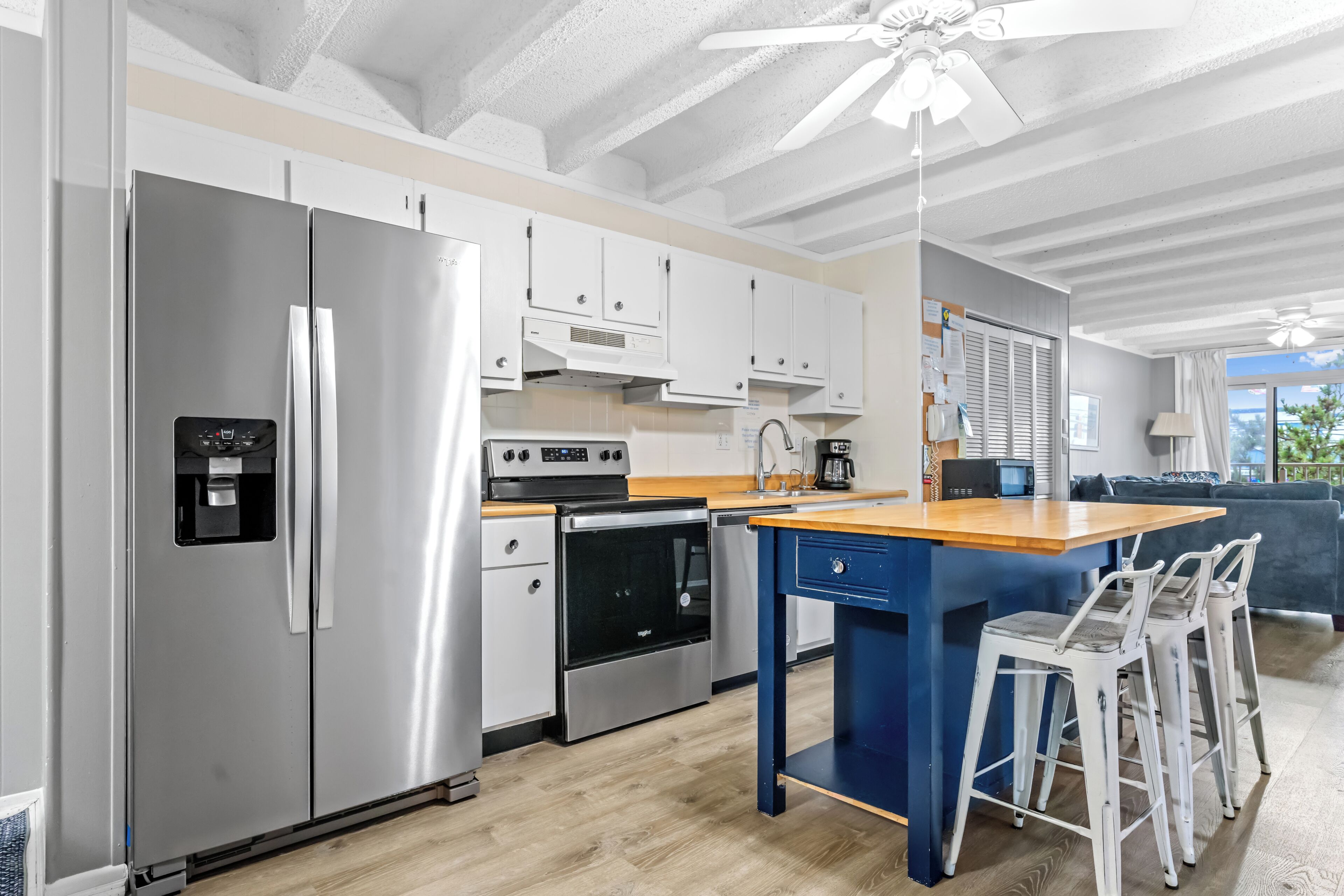 Coffee/tea maker, dishwasher