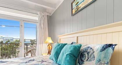 Family-Friendly 3BR Condo on 77th St – Pool, Balcony & Walk to Beach