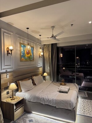 Room - The Spiral Nest - Supernova Spira -The Luxury Studio Apartment (Noida)
