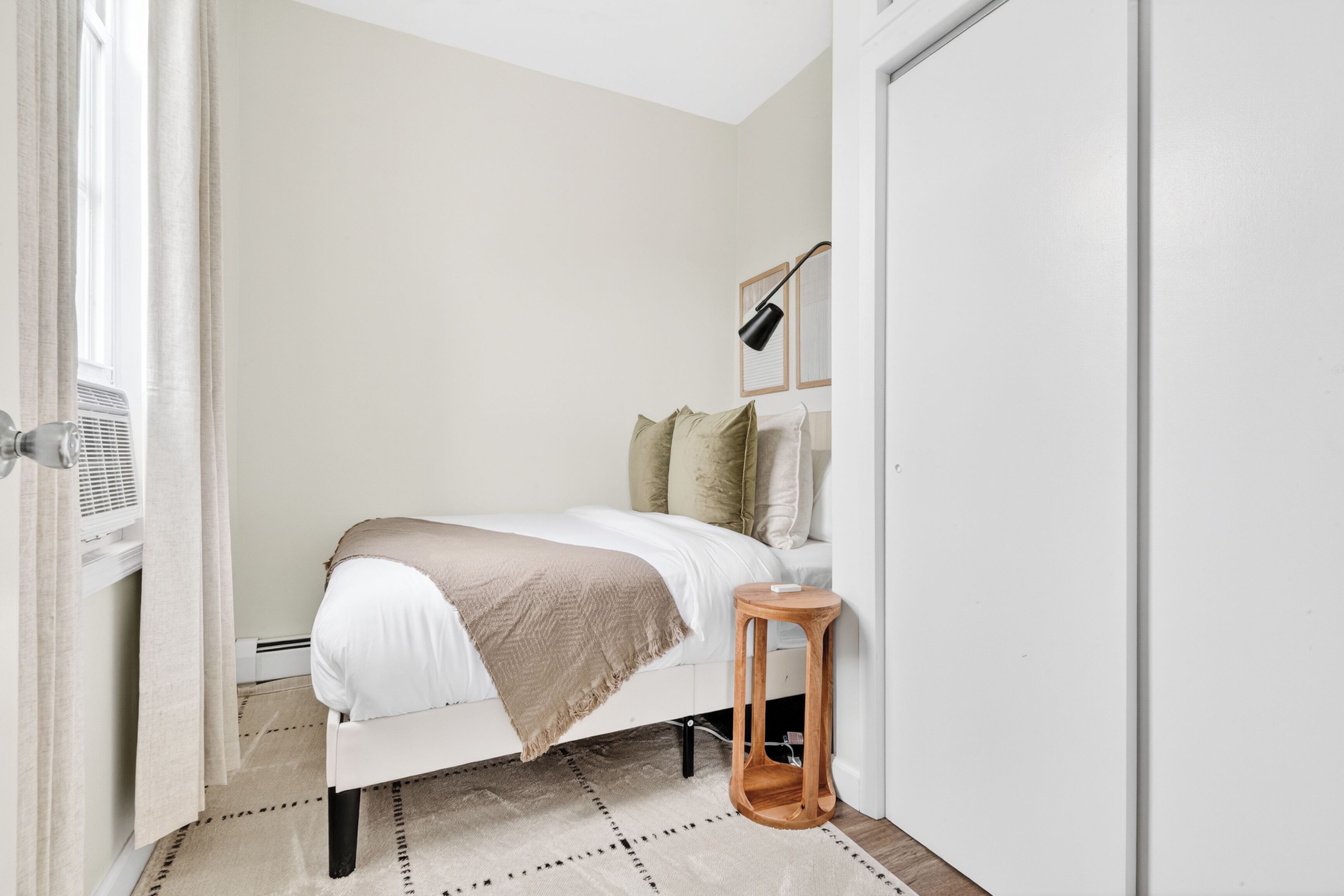 3 slaapkamers, een bureau, reisbedje, gratis wifi