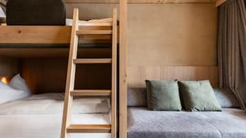Caja de seguridad en la habitación y escritorio
