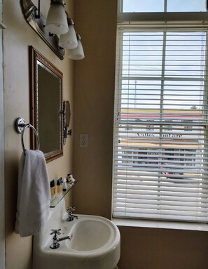 Hair dryer, towels, soap, toilet paper - Retro Vibe RR inn & town!  2nd floor full ensuite BR.  Continental Breakfast. (Cowan)