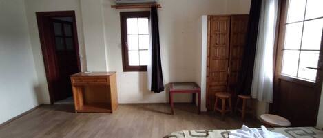 Condo, 3 phòng ngủ, ban công, quang cảnh núi | Truy cập Internet không dây miễn phí