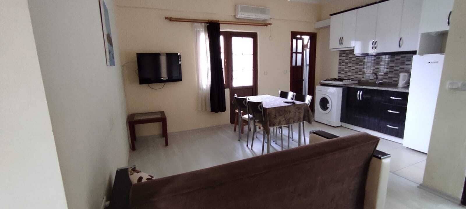 Condo, 2 Bedrooms, Balcony, Mountain View | Interior
