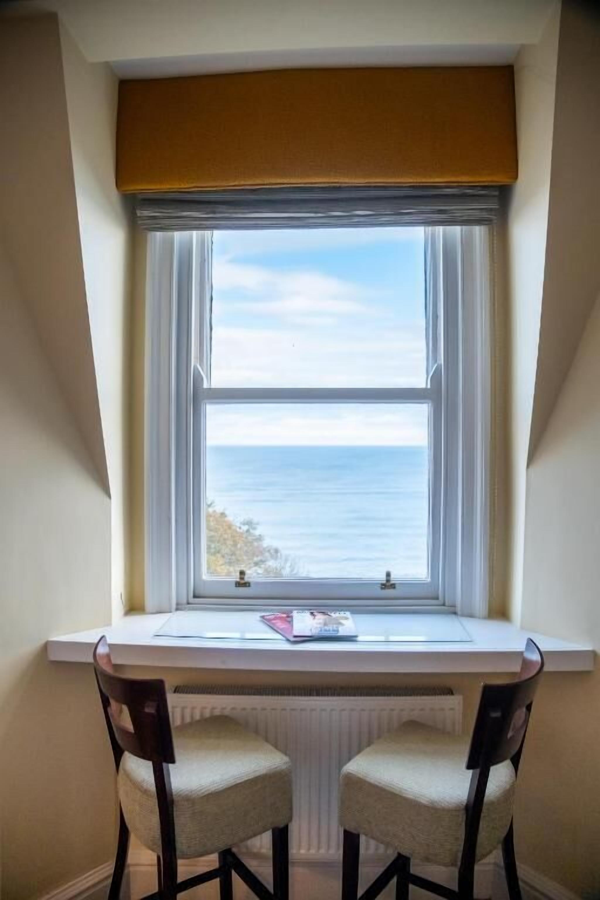 Signature Double or Twin Room, Sea View | Interior