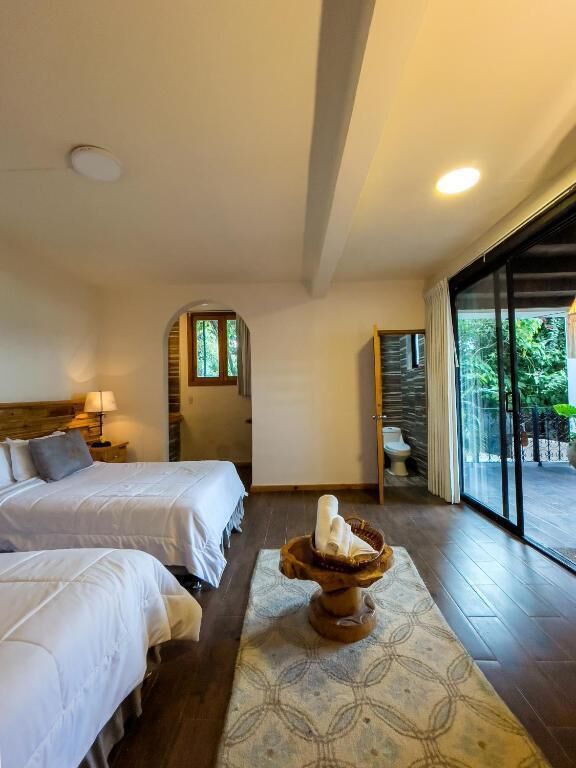 Habitación doble estándar, 2 camas matrimoniales | Wifi gratis 