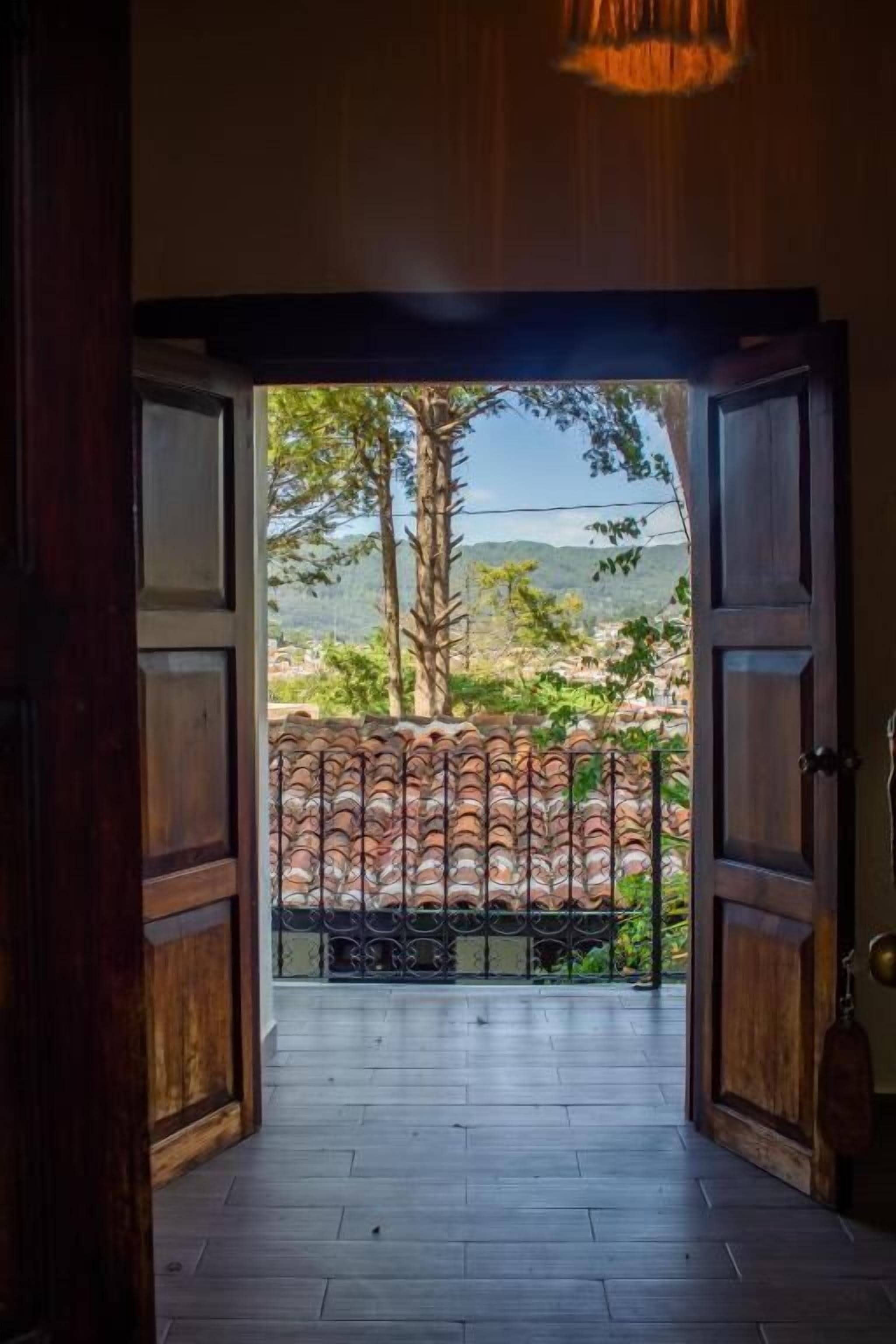 Suite estándar, vista a la ciudad, torre | Interior