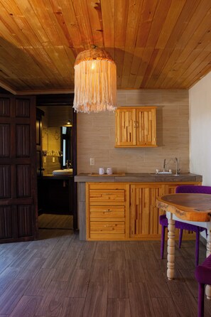 Chambre Double Standard, dans la tour | Restauration