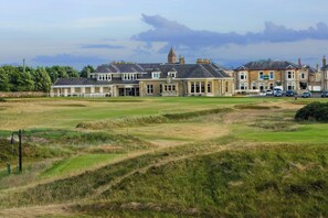 Room - Seaview Villa (Prestwick)