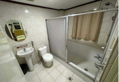 Topaz House By Gems Hotel