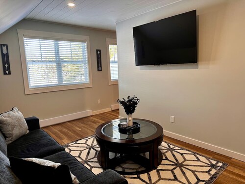 Waterfront | Kayaks | Screened Patio | Bonfire
