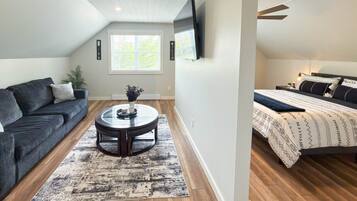 3 habitaciones, tabla de planchar con plancha, wifi y ropa de cama