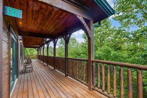 House - Private 8BR Gatlinburg Cabin w Amazing Views (Gatlinburg)