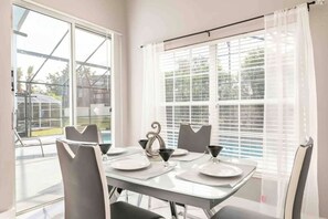 House | 5 bedrooms - Disney Area 5BR With Pool Spacious and Prime Location (Kissimmee)